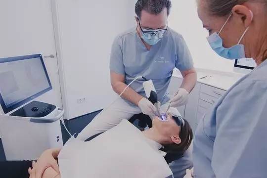 Imagefilm Österreich Zahnarzt Dr. Markus Hafner