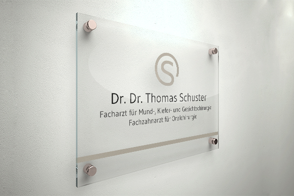 Schilder Design für Zahnarzt Thomas Schuster in Roth