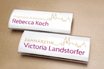 Zahnarztpraxis Victoria Landstorfer in Regensburg Namensschilder Design