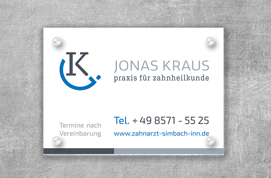 Zahnarztpraxis Jonas Kraus in Simbach am Inn, Praxisschild