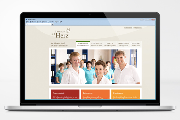 Website Homepage Design für Zahnärzte Dr. Thomas Hiedl und Dr. Sonja Zehetbauer